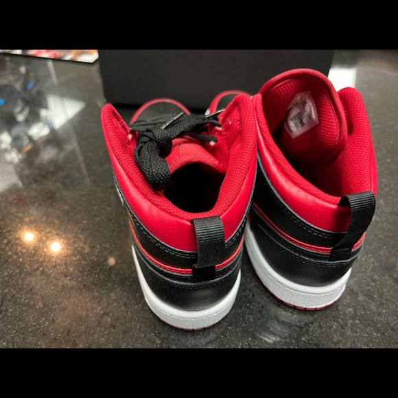 Sz various Jordan 1s red Black - Picture 5 of 10